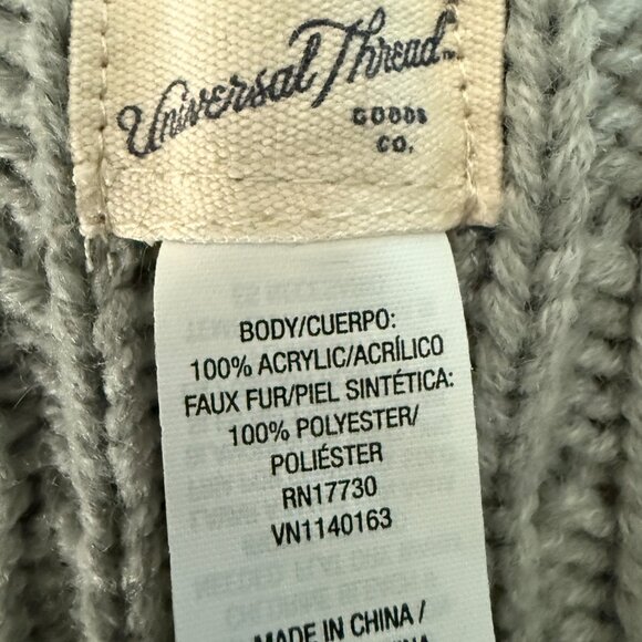 NWT Universal Thread Gray Monochrome Faux Fur Beanie Hat - Picture 6 of 6